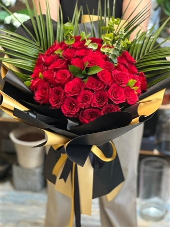 41 Kırmızı Gül Buketi