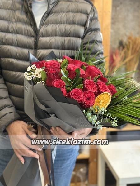 20 Adet İthal Kırmızı Gül Buket