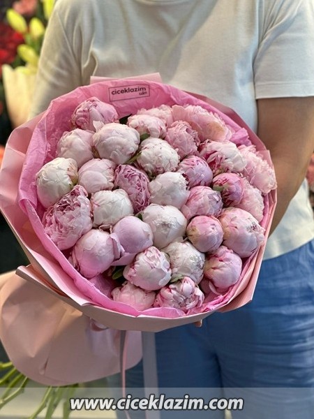 30'lu Pembe Şakayık Buketi