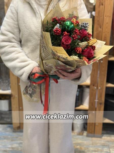 Kokina ve Kırmızı Güller