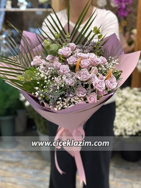 Lila Çardak Gülleri