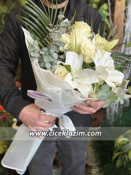 Lilyum ve Anastasia Buketi