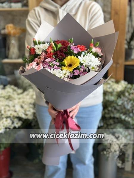 Mevsim Çiçekleri Buketi