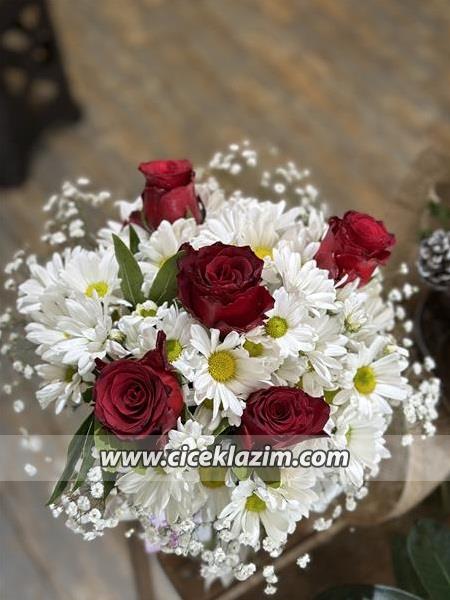 papatya ve güller Cam vazo