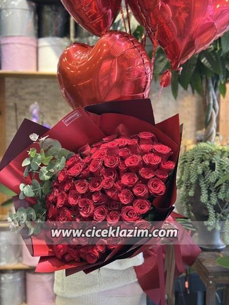 Uçan Balonlu XL Kırmızı Gül Buketi 