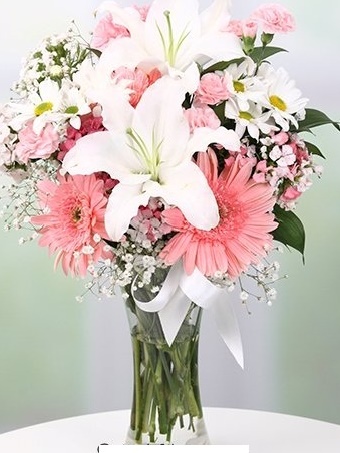 Lilyum Ve Pembe Gerbera